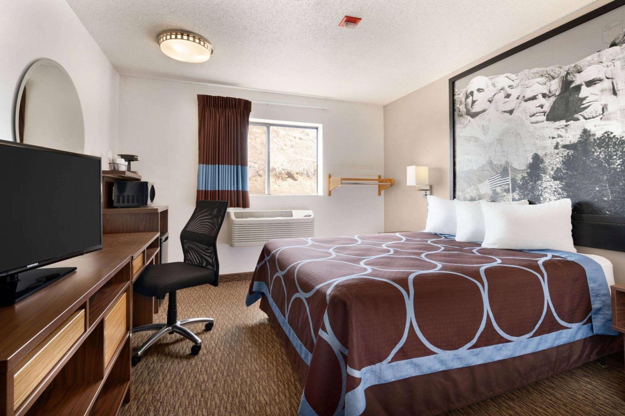 Super 8 By Wyndham Custer/crazy Horse Area Hotel
