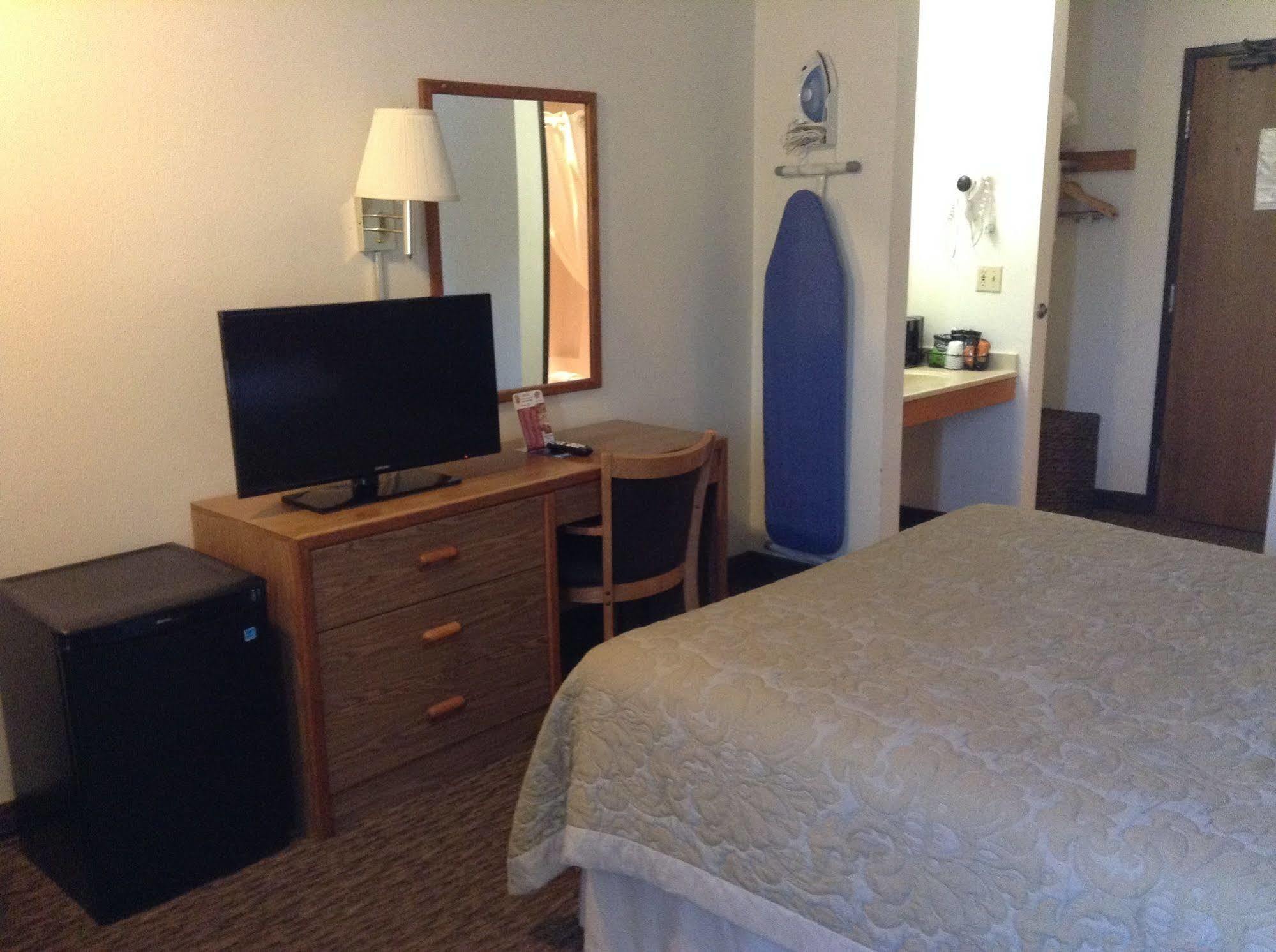 Super 8 By Wyndham Custer/crazy Horse Area